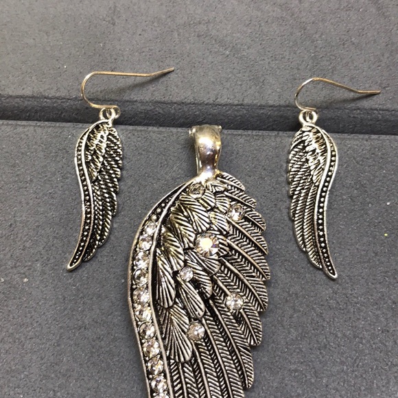 Angel Wing Pierced Earrings silver/Black fashion - Picture 4 of 5
